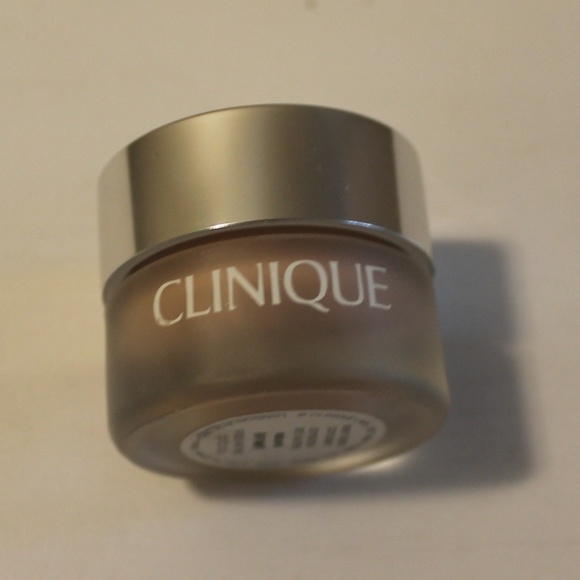 Clinique Other - Clinique Even Better Concealer in "Natural"